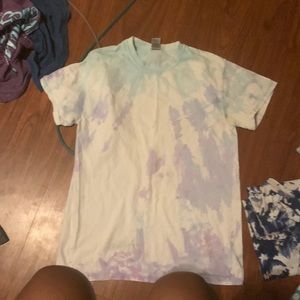 This is a nice and cut tie dye shirt